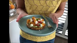 Bienvenue dans ma cuisine / Galette de patate douce, avocat, féta, tomates cerises