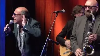 The Voyagers ft. Andy Parker, Albie Donnelly and Susanne Alt: Ooh Poo Pah Doo