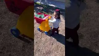 Shopping time #babygirl #playing #playtime #cycle #kidssong #rhymes #asmr #shorts #youtubeshorts