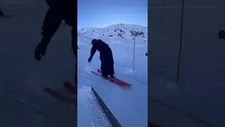 Unbeatable mood on⛷️✨#snowbaggypants #snowboarding #skiing #snowverb #snowgear #snowverbreview