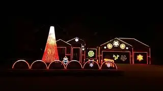 Gustavsson Family Lights 2022 - Danger Zone by Kenny Loggins