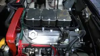 Fiat 130 3.2 Abarth Engine with 3 Weber 44 DCNF carbs high warm engine revvs from idle