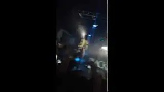 Andy biersack falls on stage, kerrang tour sheffield