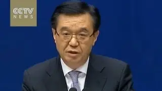 China's commerce minister briefs media on state of economy