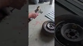 Continuous laser cleaning wheel hub