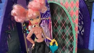 MATTEL PTMI 2013 MONSTER HIGH EXCLUSIVE BIRTHDAY DOLL CANDY REVIEW AND UNBOXING | throwback review