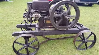 2.5hp IHC International Harvester Famous stationary engine at Pudding Bag Lane crank up 2023