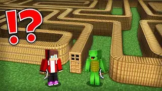 JJ and Mikey Found a LONGEST MAZE DOOR in Minecraft Challenge - Maizen