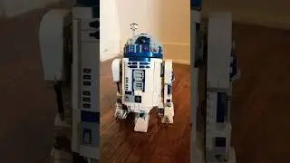 Lego R2-D2 25th Anniversary #starwars #r2-d2 #lego #newhope #darthmalak #returnofthejedi #trending