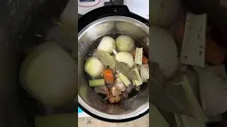 This easy to make chicken/bone broth is full of nutrients and flavor! #frugalliving #instantpot