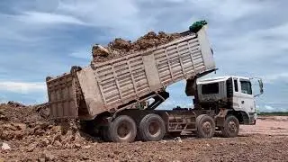 Special​​ Strength Heavy Vehicle Truck Full Dirt Soils Spreading Skills In Action