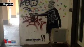 SFREGIO ALL'OPERA DI KENNY RANDOM