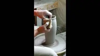 Mitch Sigmund Presents How to Make a Square Vase on the Wheel