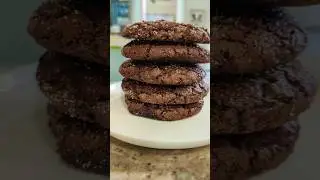 Chocolate Crinkle Cookie / Recipe In Comments