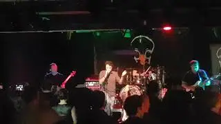 Doom Sparrow - Take Me Someplace Real (Live @ Werk9 Berlin, 2019)