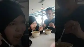 Lontong sambal kerang.. Bismillahirrahmanirrahim 