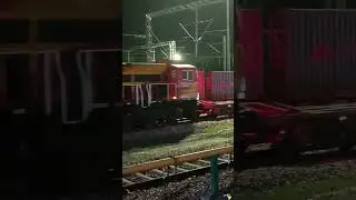 Diesel Locomotive pulling Empty Freight Train Wagons at Night#train #trainvideo#railway#shorts