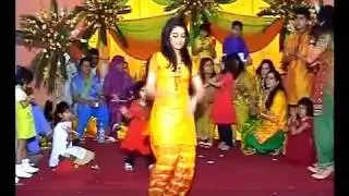 Lahore Girl Dance in Wedding Party