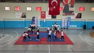 19 Mayıs cimnastik gösterimi 80. Yıl çok programlı Anadolu lisesi Çağlayancerit