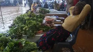 Malawi president attends funeral of cyclone victims