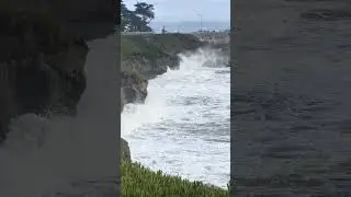 Raging Waves Crashing In!