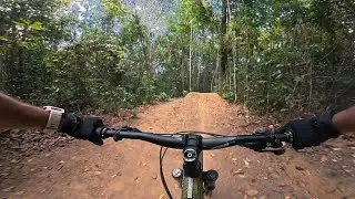 Alguns saltos na descida de monjope, trilha do catimb&oacute;! 🤘⛰️🔥 #dji #mtb #freeride #downhill 