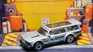 Wof Wof Volvo 240 Drift Wagan с милым пасхальным яйцом в виде виляющего хвоста от Hotwheels Unbox...