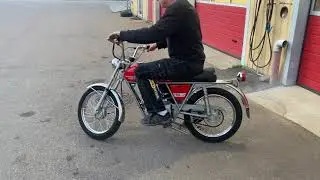 K&ouml;p Moped Gilera 50 Touring (endast 64 mil) p&aring; Klaravik