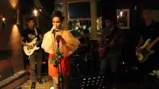 Are You Gonna Be My Girl? - Jet (Cover The Discovery Band)