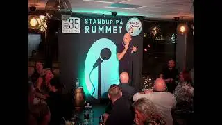2/12 Henrik Hjelt - RUM35 - @annagostandup