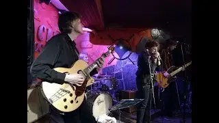 Kat Baloun & Frostbites: Berlin blues!