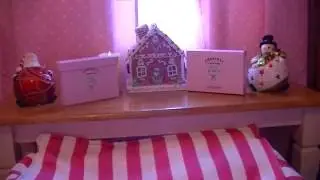 Too Faced Merry Macarons Holiday 2016 Review and swatches