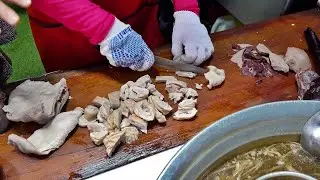 22년 전통 쫀득쫀득하고 기름기 없고 부드럽고 맛있는 순대 내장 돼지목살 수육 역대급 맛집? 완도 출신 사장님이 운영하는 부산 영도 봉래시장 완도식당 Korean sundae