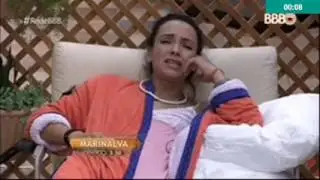 Marinalva e Ieda conversam sobre o casal Emilly e Marcos e a Marinalva chama o Marcos de 