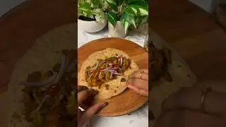Chapathi Chicken Roll |Chicken Rolled Chapathi # Chicken #chapathiroll  #viralfoodshorts #viral