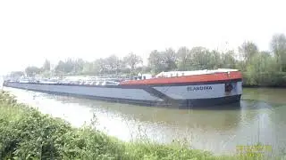 Methane tanker on the Lys river