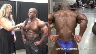 Interview and mandatory poses with IFBB Pro David Henry.