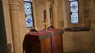 Chapels in The Tower of London = Tiny Chapel - Murdered King - St Peter ad Vincula 3 executed Queens