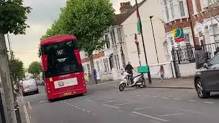 Route 147 Gemini 3 B5LH departing at St Barnabas Church (12/06/2024)