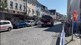 L&ouml;schzug BF Worms auf Einsatzfahrt ELW1, HLF20, DLAK 23/12, PTLF4000 09.05.2024 #feuerwehr
