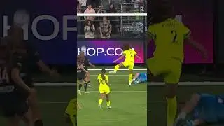 Trinity Rodman's pk is saved but she didn't let that stop her from scoring 👀  #nwsl