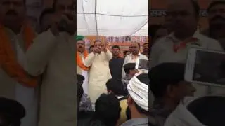 Fire brand BJP Leader Mahesh Sharma on Mayawati and Mulayam Singh!!