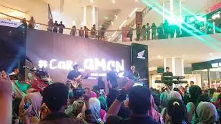TOMPI - MENGHUJAM JANTUNGKU (LIVE THE PARK SOLO BARU)