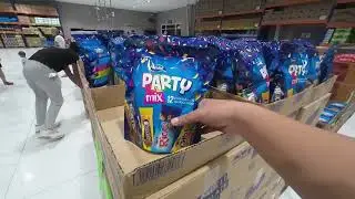 WAREHOUSE NG IMPORTED CHOCOLATE SA VALENZUELA CITY