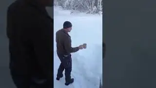 Throws coffee turns instantly into ice -42 Alaska