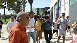 ⚽ EDINSON CAVANI entra a pasar reconocimiento con el VALENCIA CF