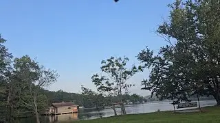 WALKING THROUGH MOCCASIN CREEK STATE PARK {BEAUTIFUL LAKE VIEWS} GEORGIA