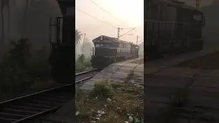 GOC WDP4B Light Locomotive LHF Mode 💚✨ #shorts #sanjeevrailway #wdp4b #diesellocomotive