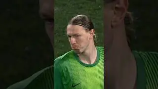 Safonov, here we go again! 🧤#Ligue1 #PSG #Safonov