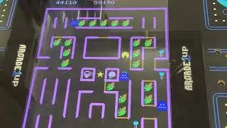 Ronny playing SUPER PAC-MAN in Arcade 1UP or Costco as its Super Pac-Man Master